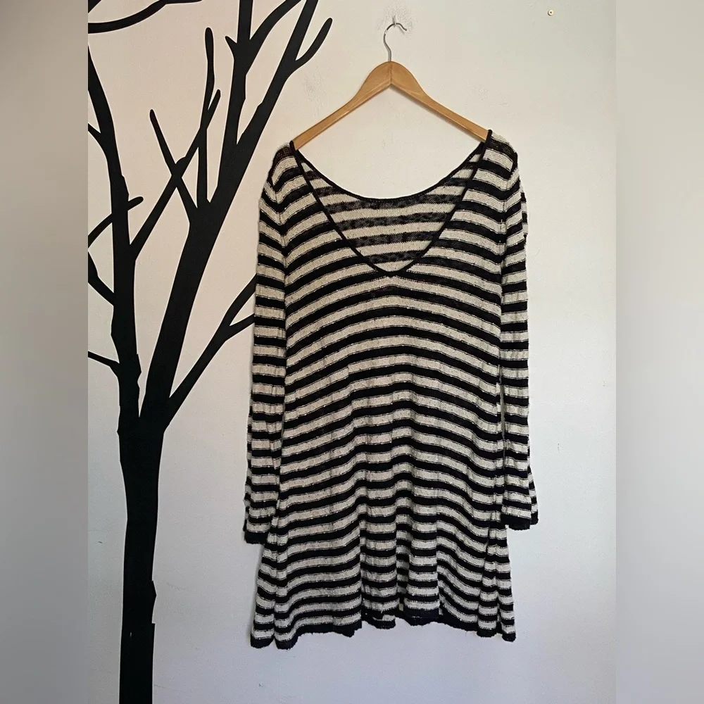 Free People nob textured knit long sleeved midi dress